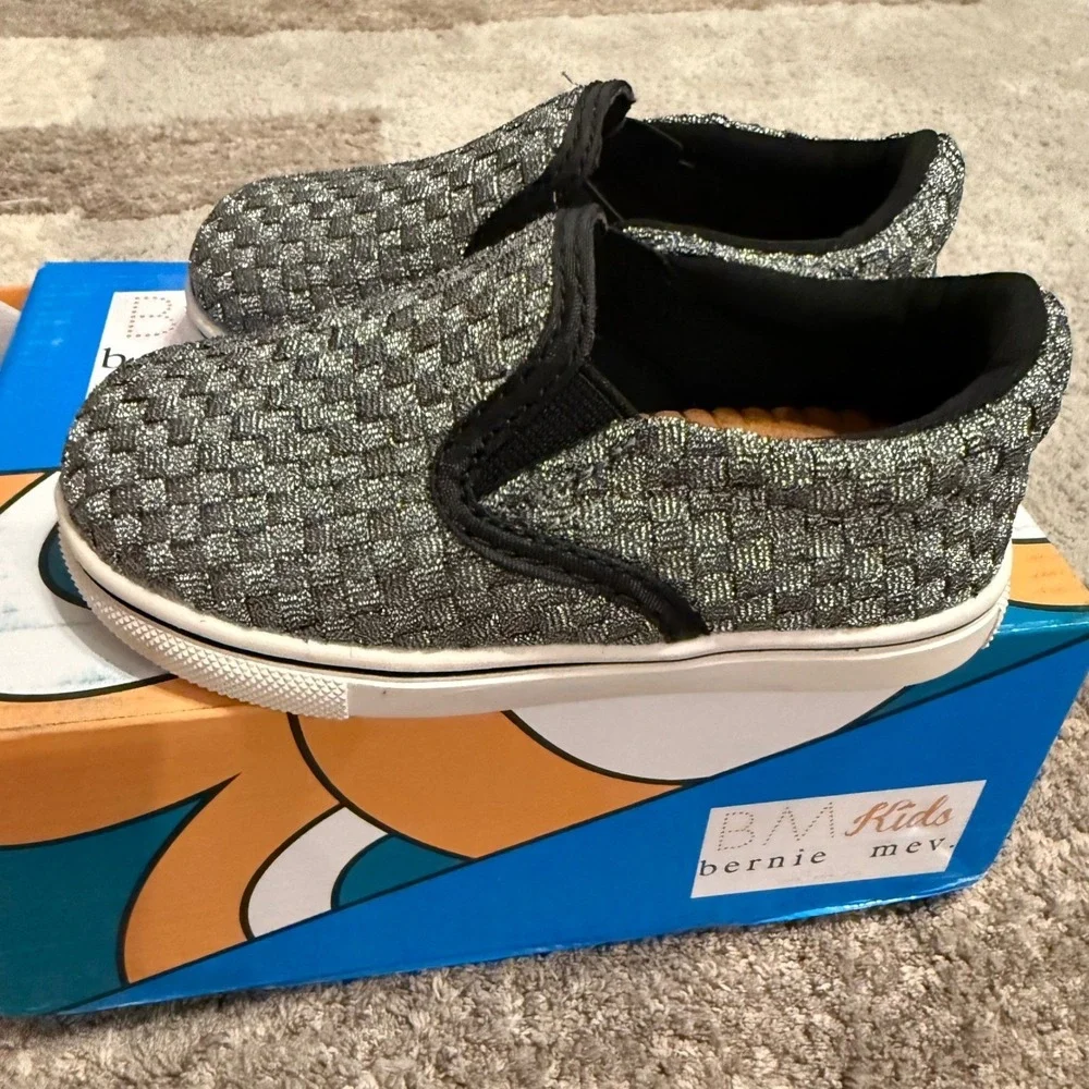 Bernie Mev Kids Silver Metallic Elastic Slip On Sneakers Size 23 EU Toddler 7